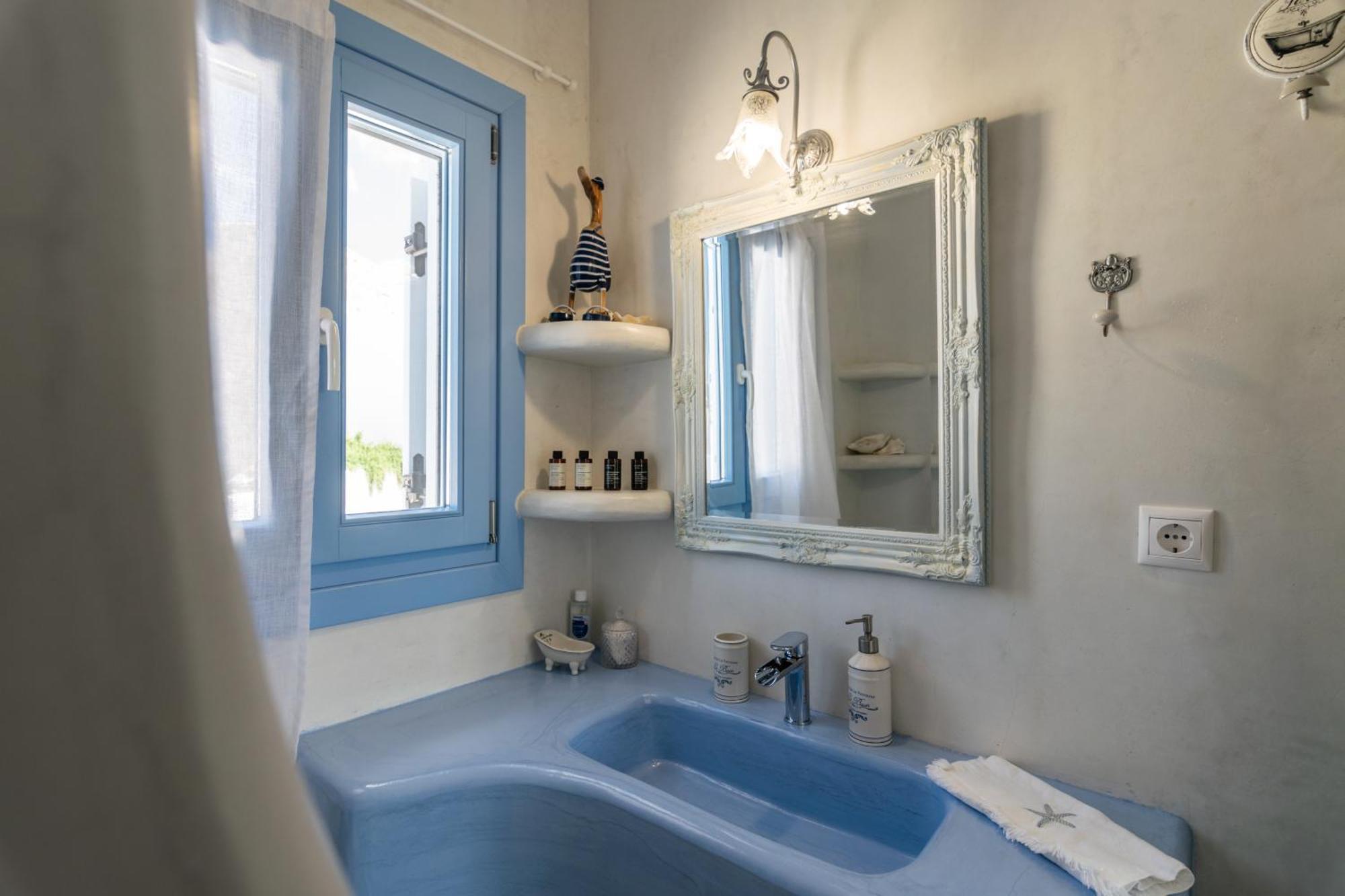 Blu Suites And Studios Αδάμας Εξωτερικό φωτογραφία