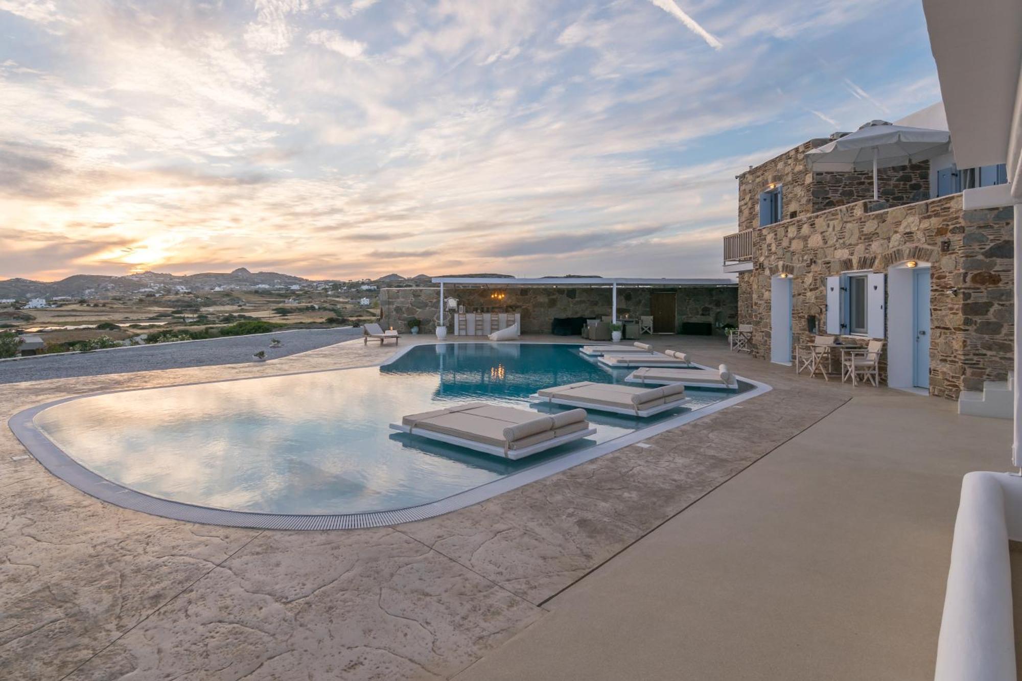 Blu Suites And Studios Αδάμας Εξωτερικό φωτογραφία
