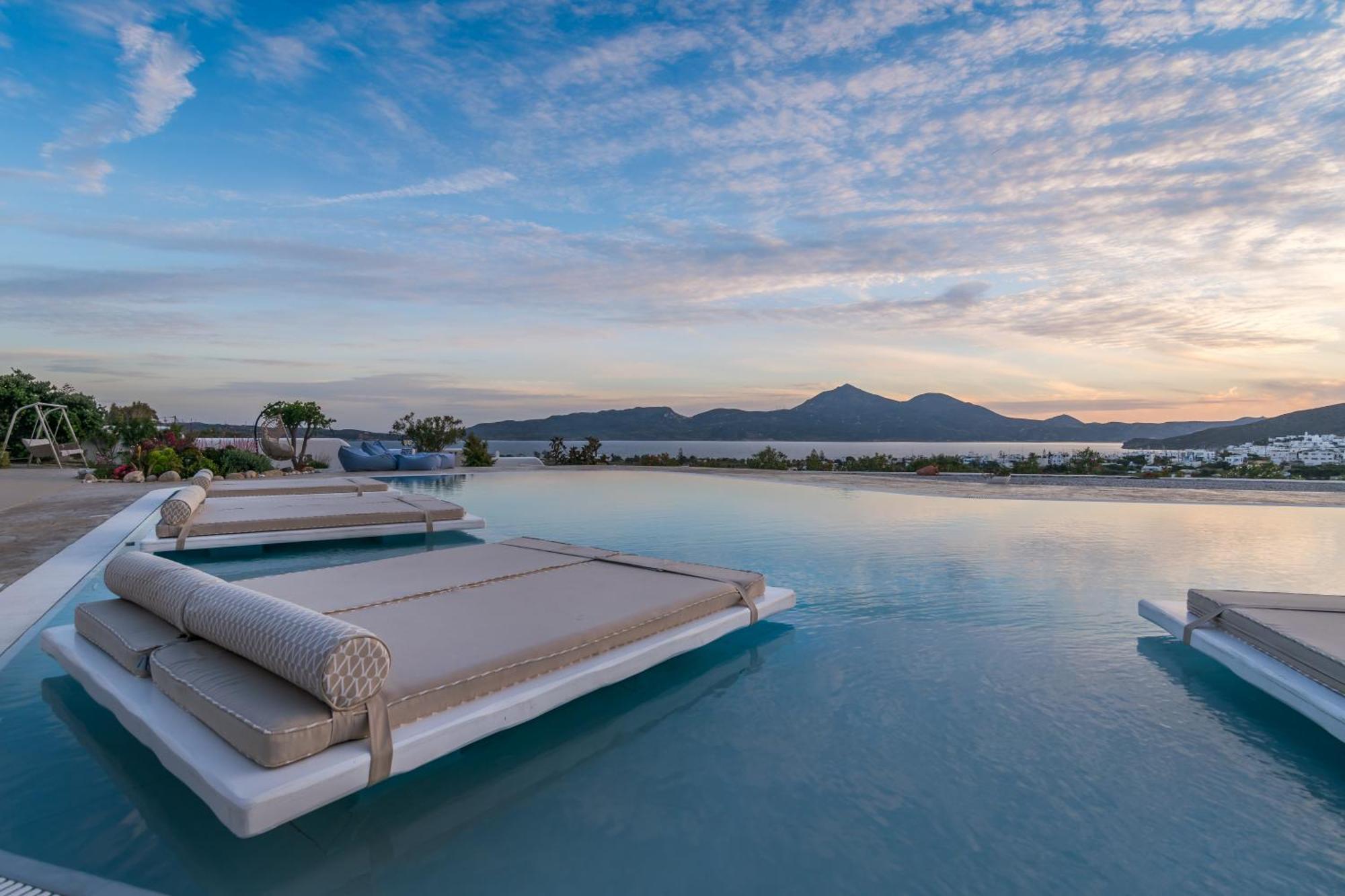 Blu Suites And Studios Αδάμας Εξωτερικό φωτογραφία