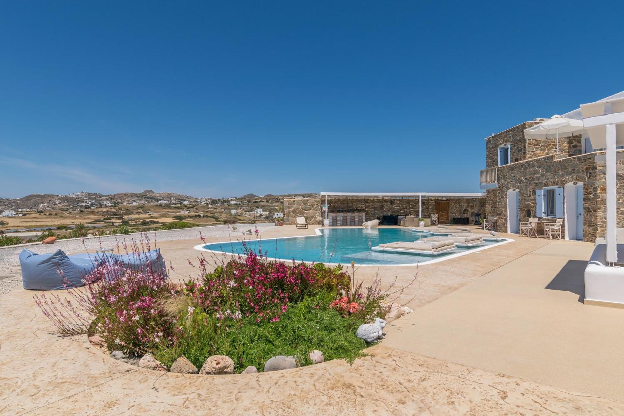 Blu Suites And Studios Αδάμας Εξωτερικό φωτογραφία